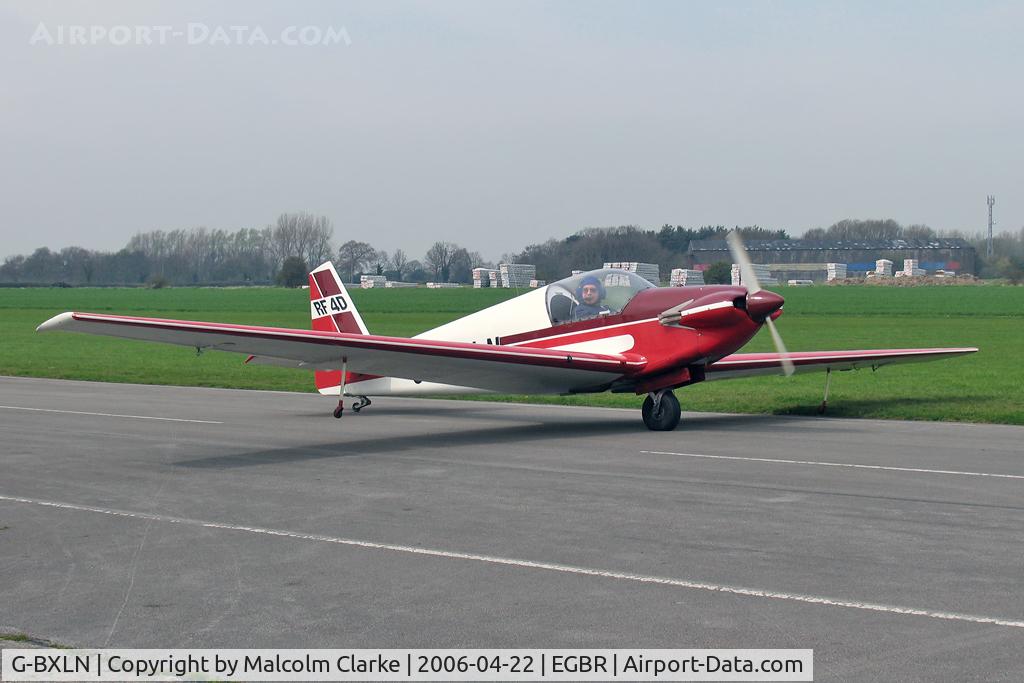 G-BXLN, 1967 Sportavia-Putzer Fournier RF-4D C/N 4022, Fournier RF-4D. At the British Aerobatics Association John McLean Trophy competition 2006.