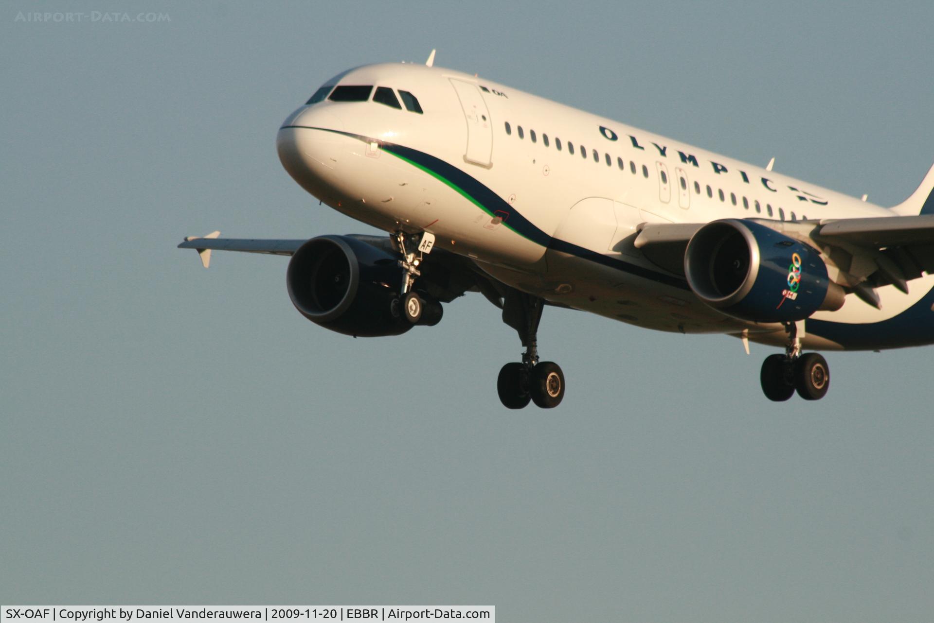 SX-OAF, 2009 Airbus A319-112 C/N 3895, Arrival of flight OA145 to RWY 25L