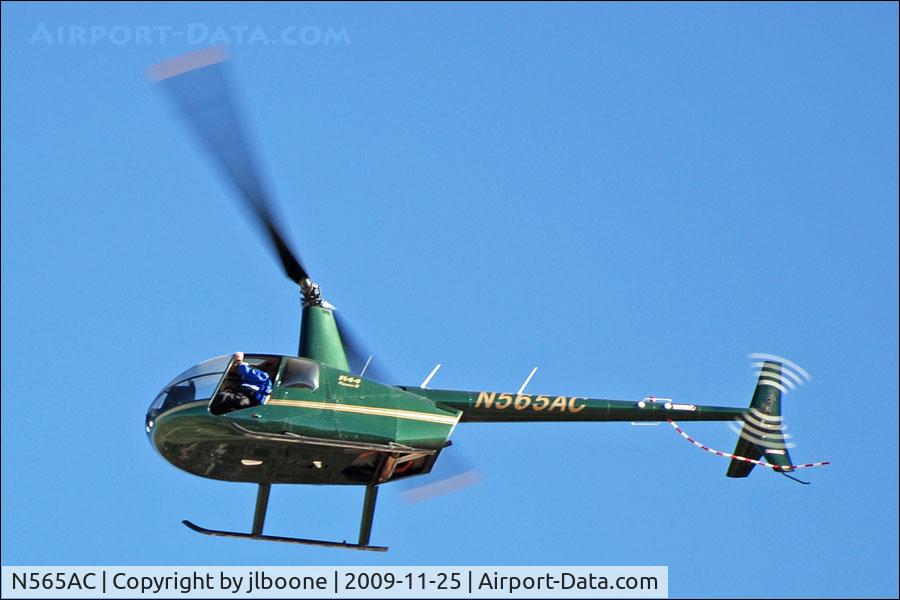N565AC, 2007 Robinson R44 II C/N 11785, N565AC over Las Vegas