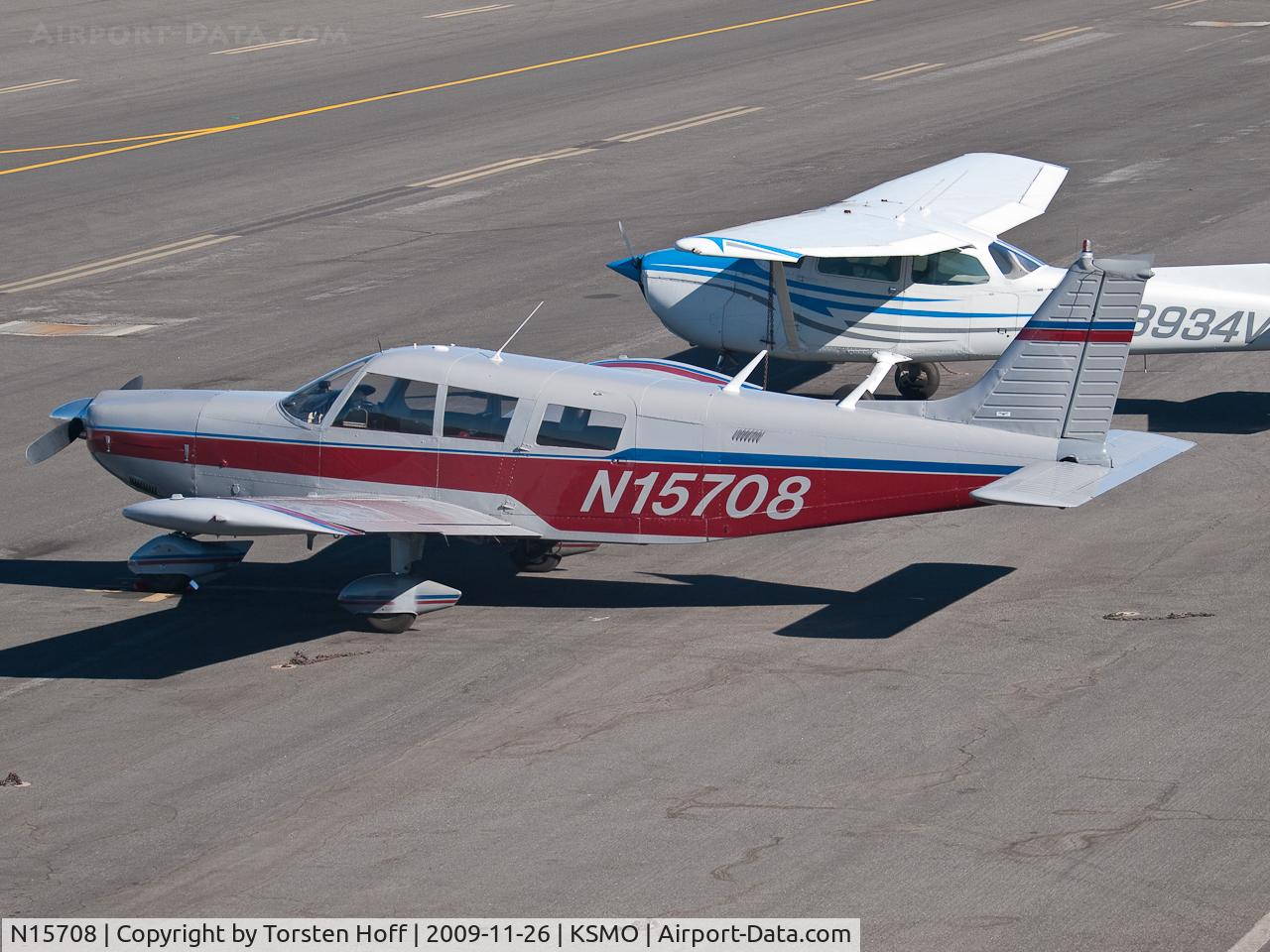 N15708, 1972 Piper PA-32-300 Cherokee Six Cherokee Six C/N 32-7340058, N15708 parked at KSMO