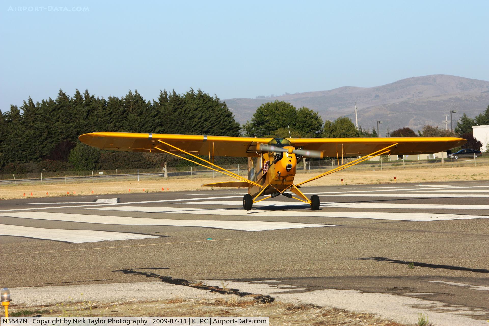 N3647N, 1947 Piper J3C-65 Cub C/N 22906, Lompoc Piper Cub fly-in 09'