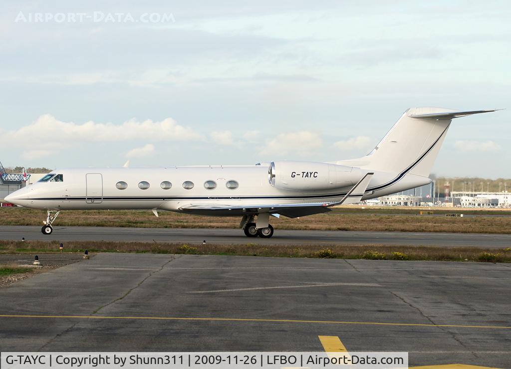 G-TAYC, 2006 Gulfstream Aerospace Gulfstream IV C/N 4060, Taxiing for departure...