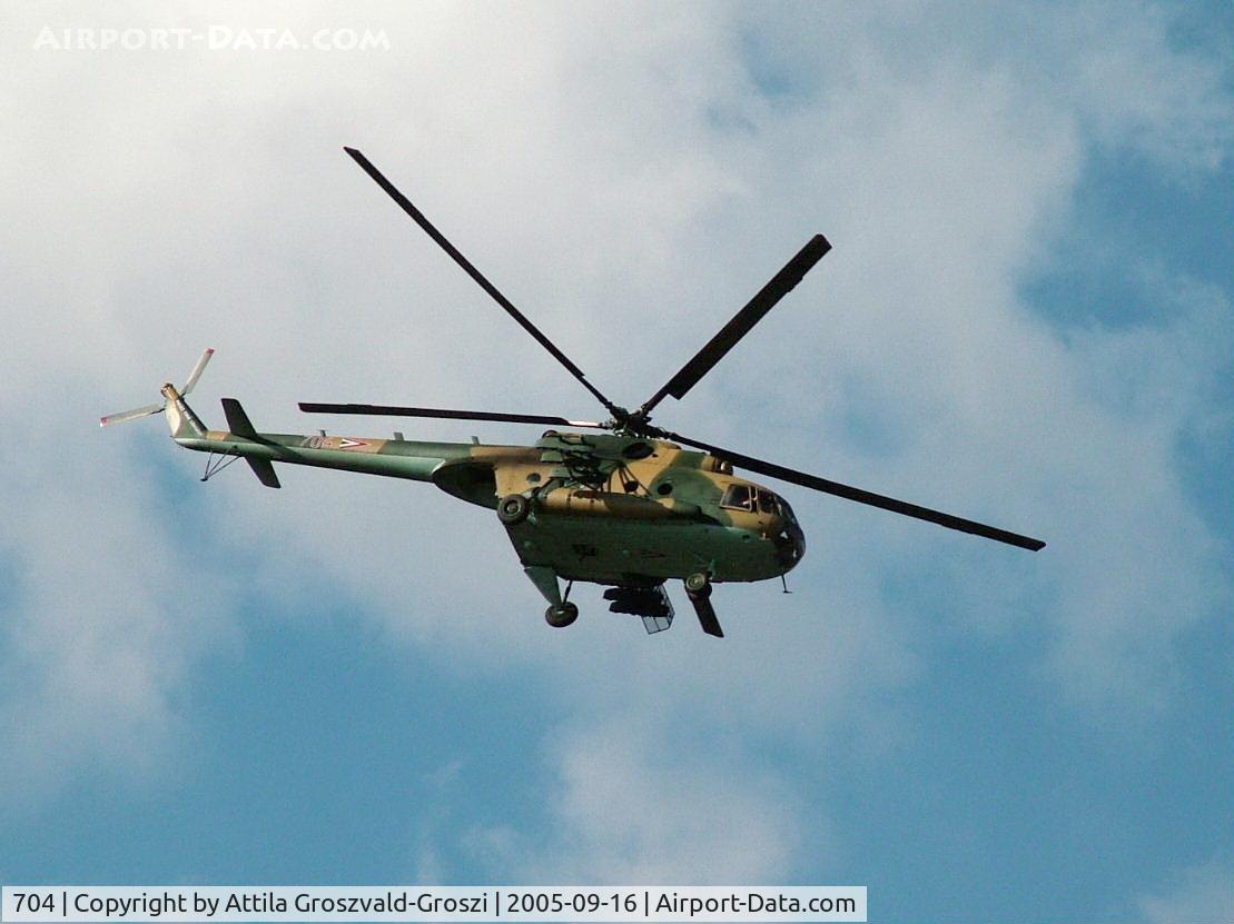 704, 1987 Mil Mi-17 Hip C/N 104M04, Veszprém-Jutas-Ujmajor temporary army helicopter base.