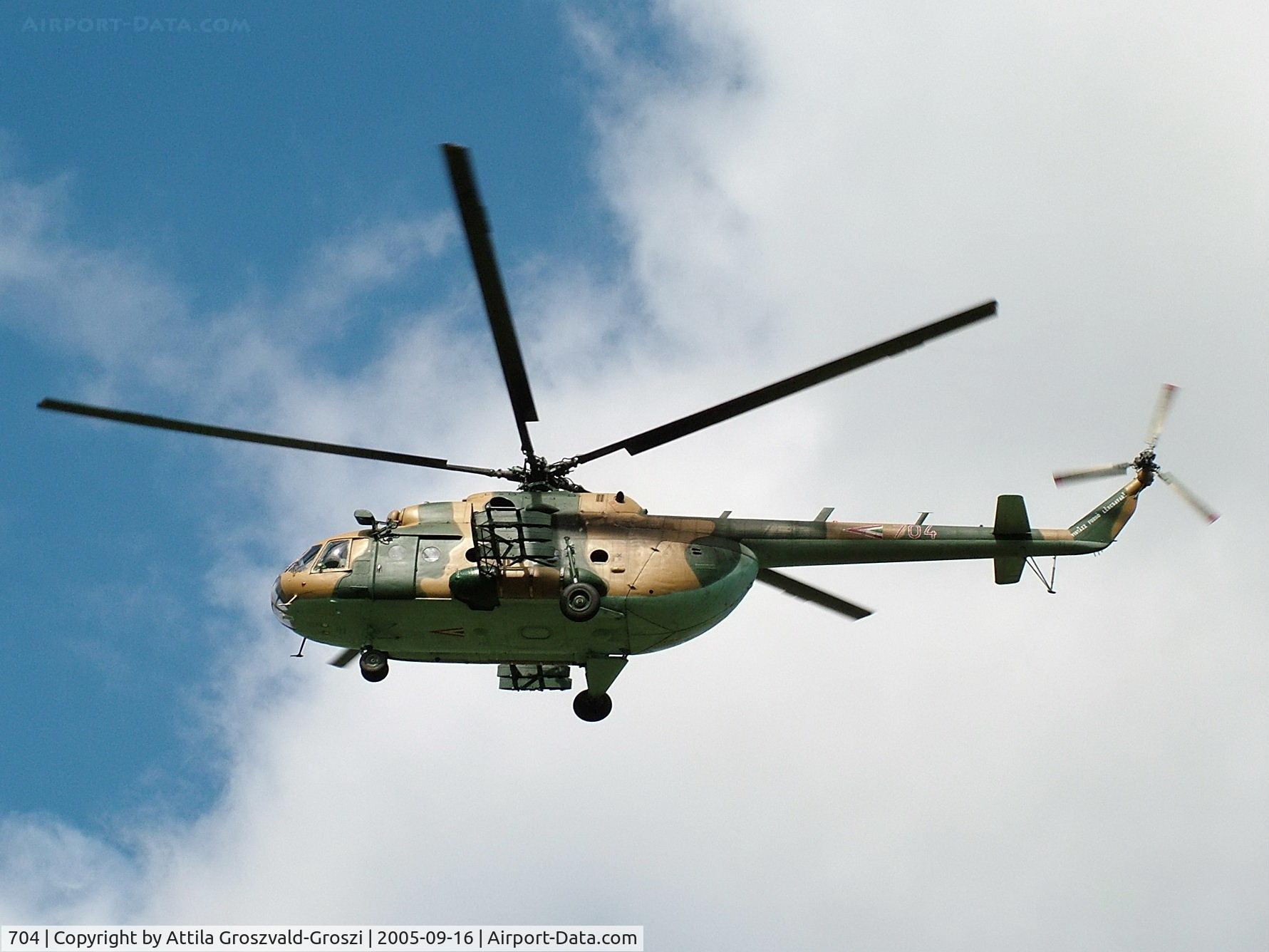 704, 1987 Mil Mi-17 Hip C/N 104M04, Veszprém-Jutas-Ujmajor temporary army helicopter base.