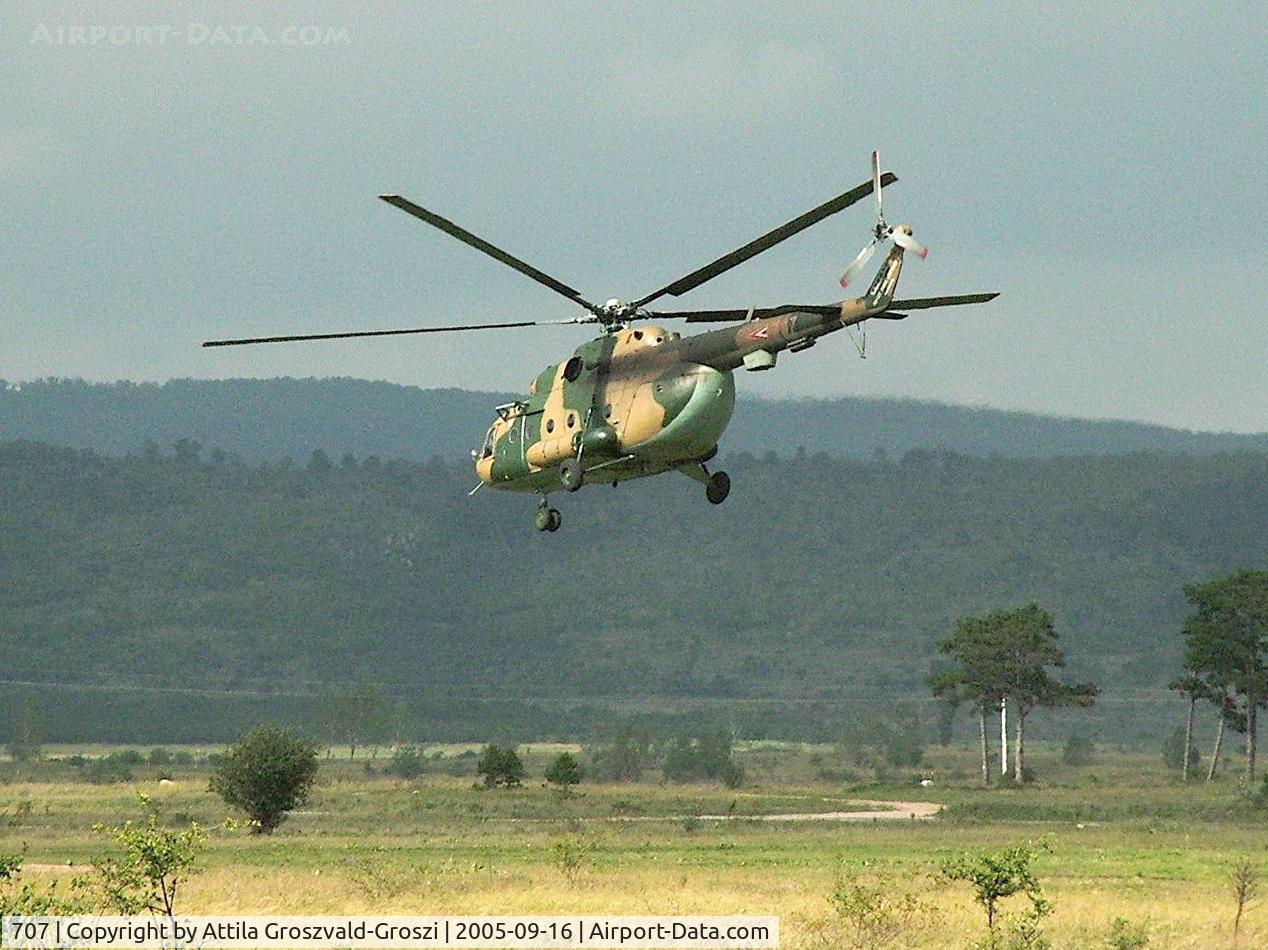 707, 1989 Mil Mi-17TPB C/N 220P02, Veszprém-Jutas-Ujmajor temporary army helicopter base.