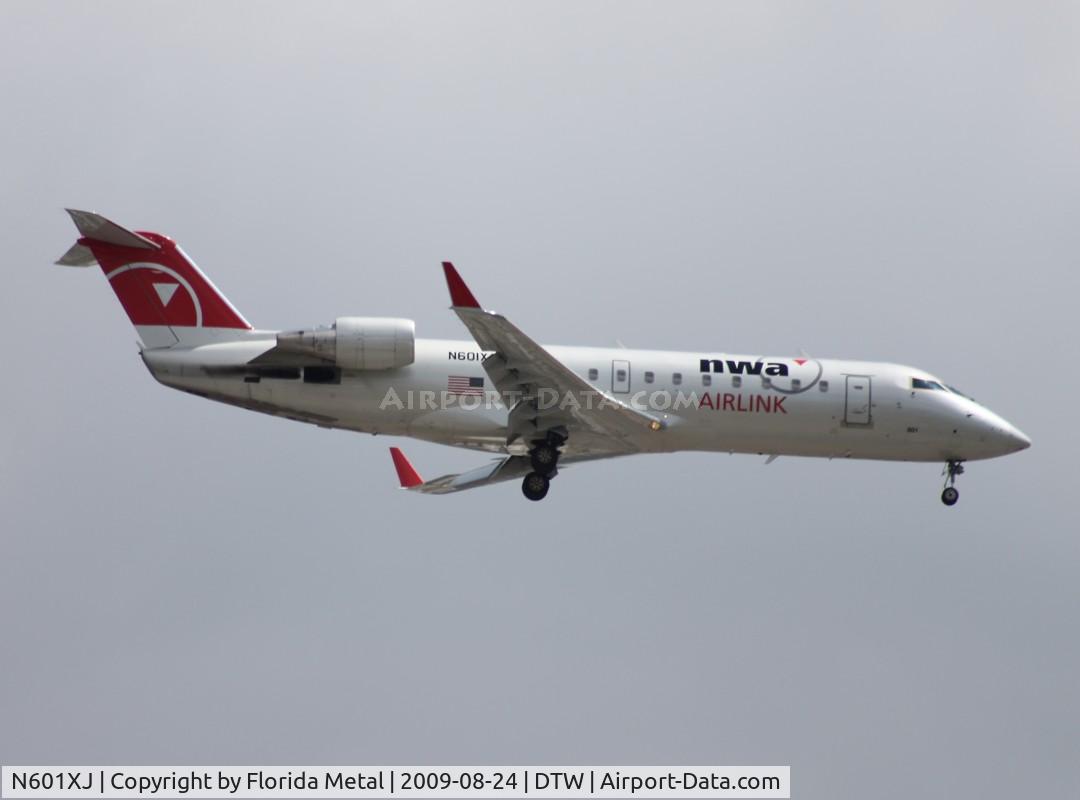 N601XJ, 2005 Bombardier CRJ-200 (CL-600-2B19) C/N 8044, Mesaba CRJ-200