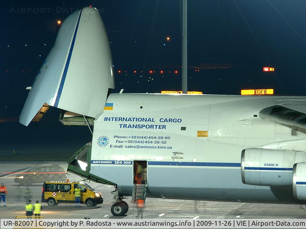 UR-82007, 1988 Antonov An-124-100 Ruslan C/N 19530501005, Great plane at VIE