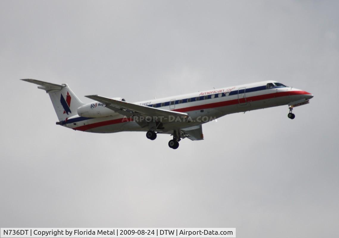 N736DT, 2001 Embraer ERJ-135LR (EMB-135LR) C/N 145388, American Eagle E135LR
