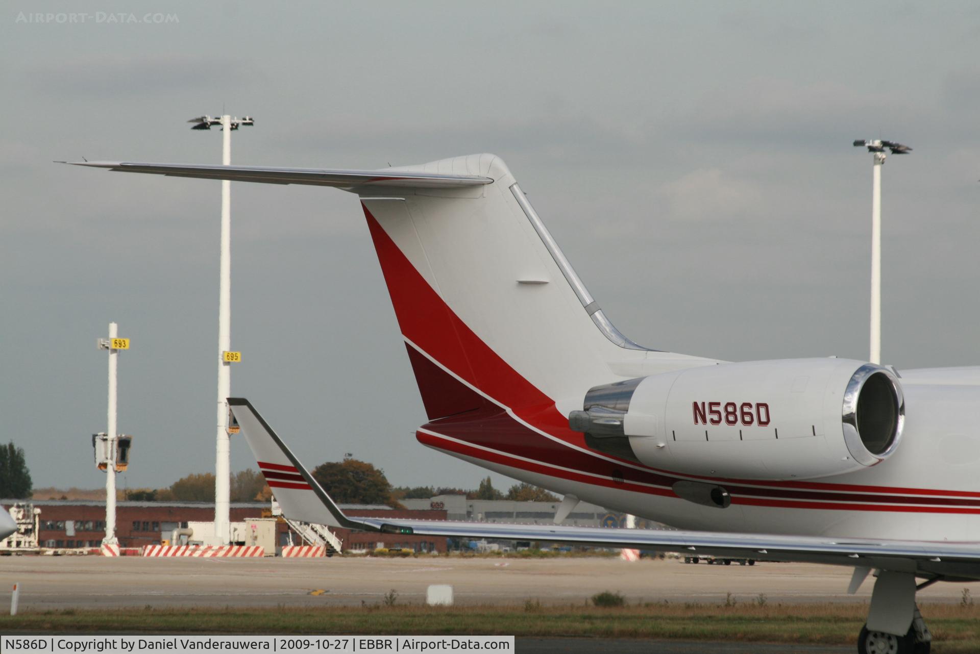 N586D, 2001 Gulfstream Aerospace G-IV C/N 1439, Parked on G.A. apron