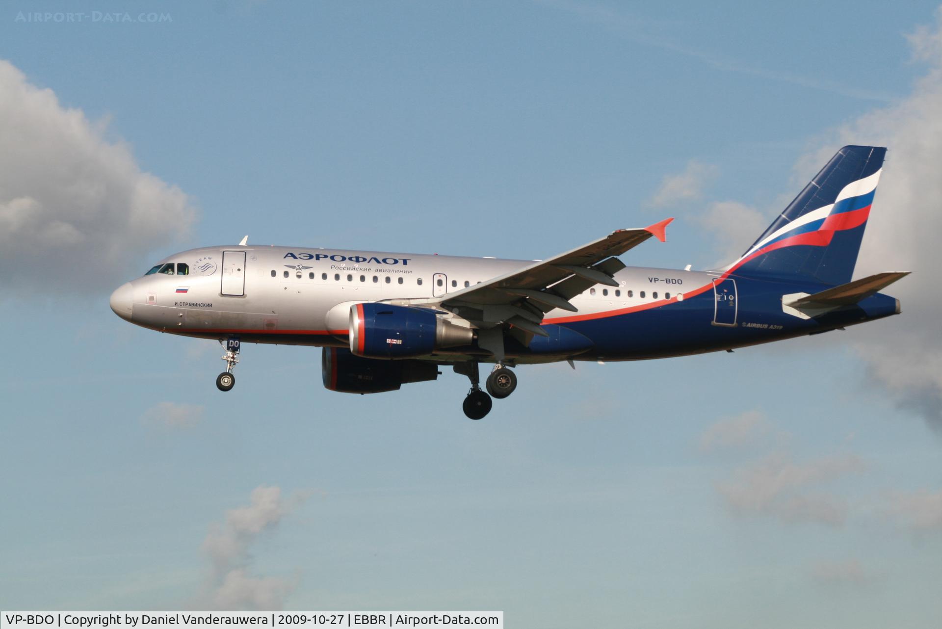 VP-BDO, 2003 Airbus A319-111 C/N 2091, Flight SU235 is descending to RWY 25L