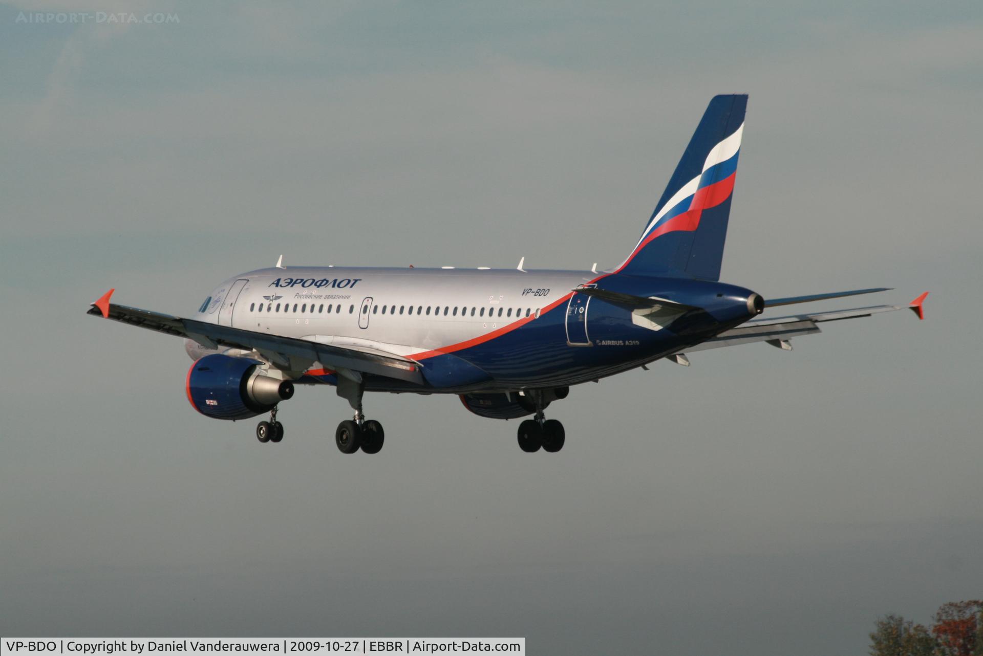 VP-BDO, 2003 Airbus A319-111 C/N 2091, Descending to RWY 25L
