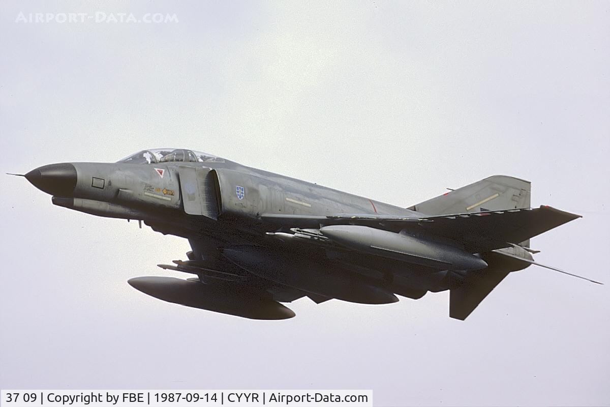 37 09, 1972 McDonnell Douglas F-4F Phantom II C/N 4367, classic silhouette of the greatest fighter ever built  