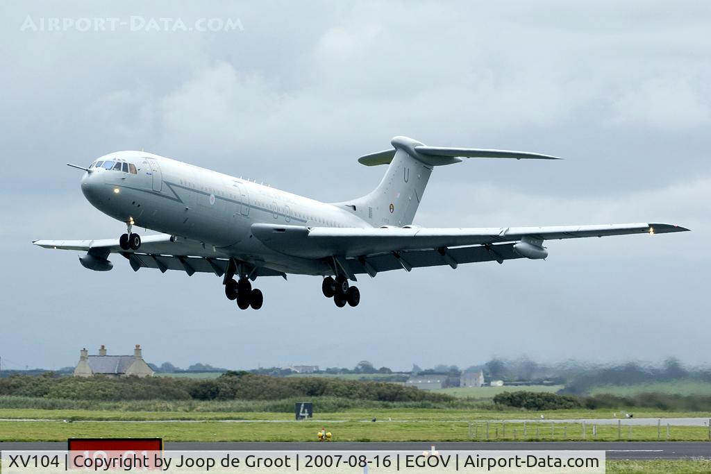 XV104, 1967 Vickers VC10 C.1K C/N 834, Low approach during the anual VAS photo call. Nice show..!