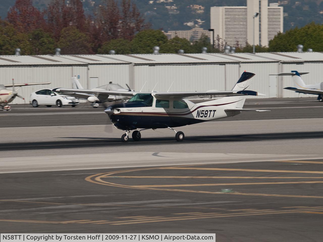 N58TT, 1978 Cessna T210N Turbo Centurion C/N 21062998, N58TT departing from RWY 21