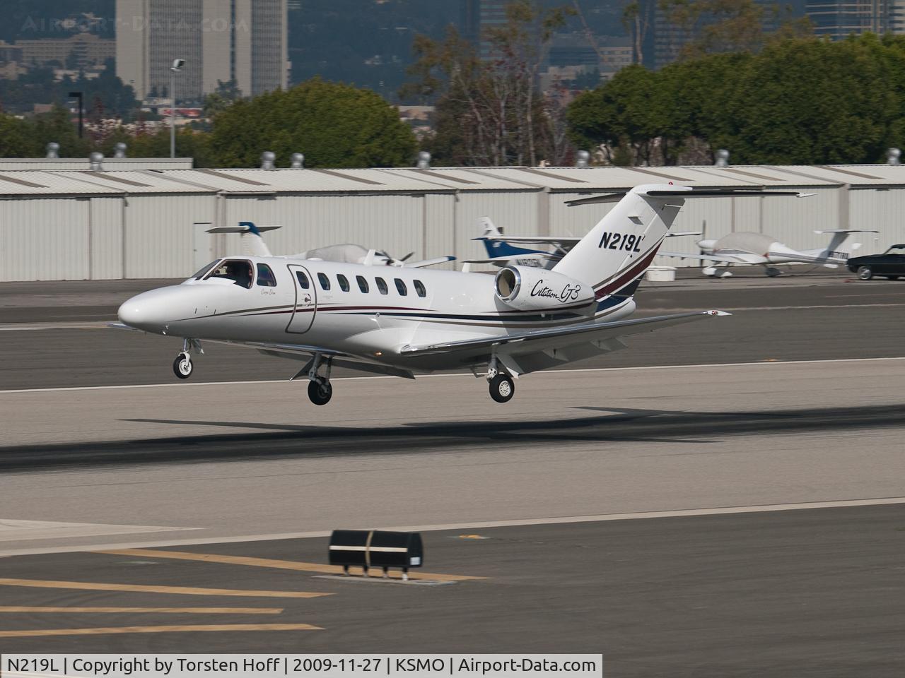 N219L, 2006 Cessna 525B CitationJet CJ3 C/N 525B-0091, N219L arriving on RWY 21