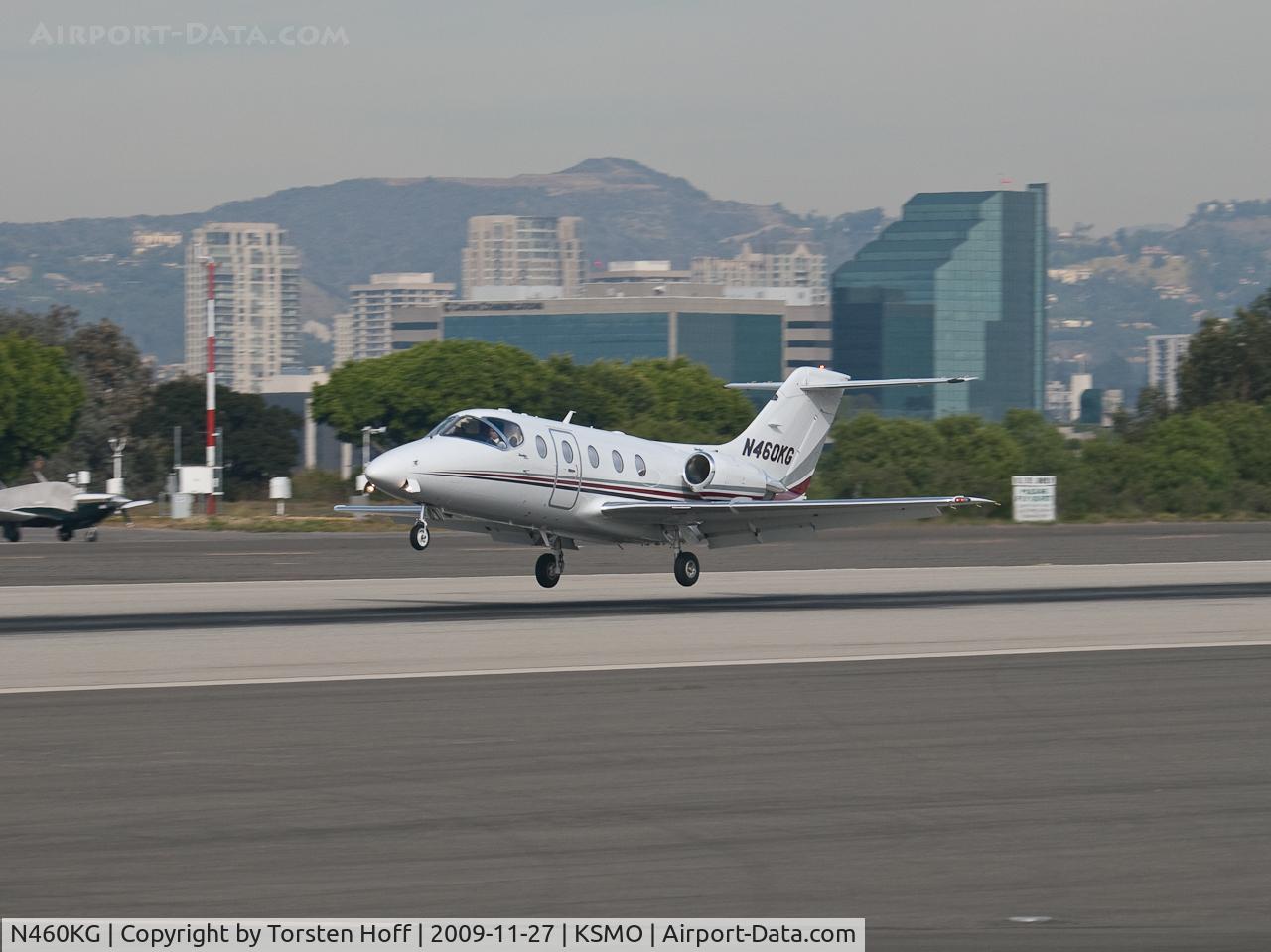 N460KG, 2006 Raytheon Aircraft Company 400A C/N RK-460, N460KG arriving on RWY 21