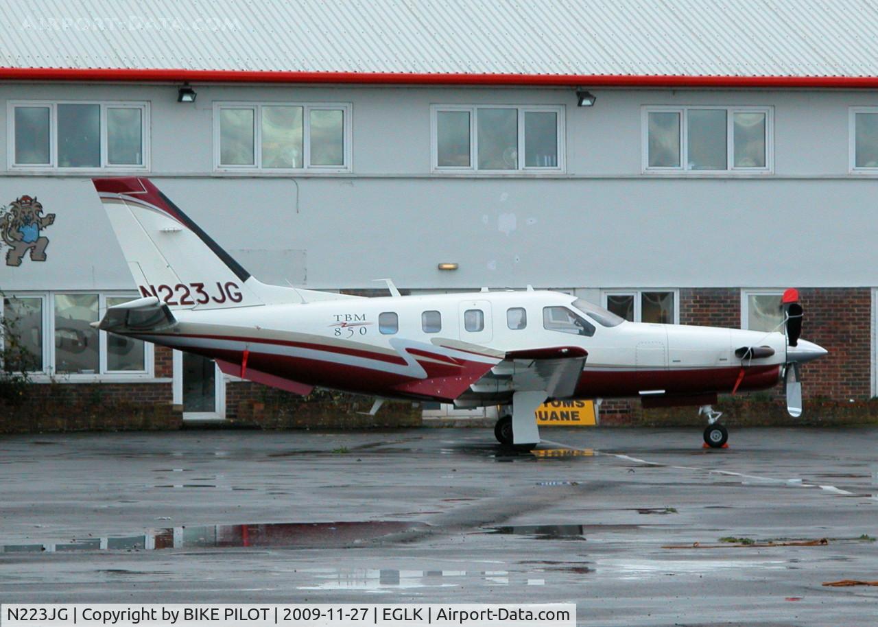 N223JG, 2007 Socata TBM-700 C/N 406, NICE SOCATA PARKED ALONG SIDE THE TERMINAL