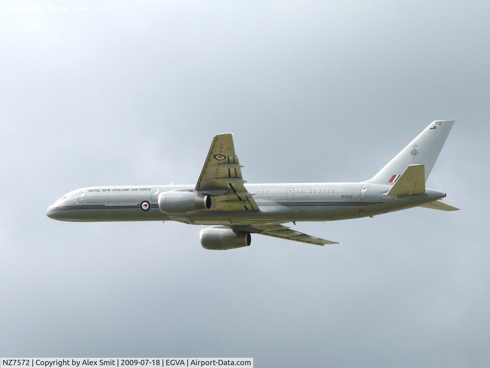 NZ7572, 1993 Boeing 757-2K2 C/N 26634, Boeing B757-2K2 NZ7572 Royal New Zealand Air Force