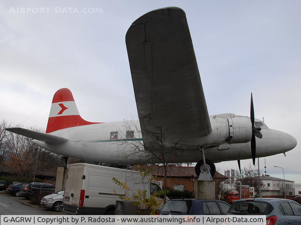 G-AGRW, Vickers 639 Viking 1 C/N 115, Stored at McDonalds Schwechat