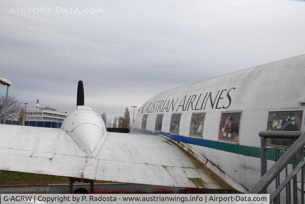 G-AGRW, Vickers 639 Viking 1 C/N 115, Stored at McDonalds Schwechat