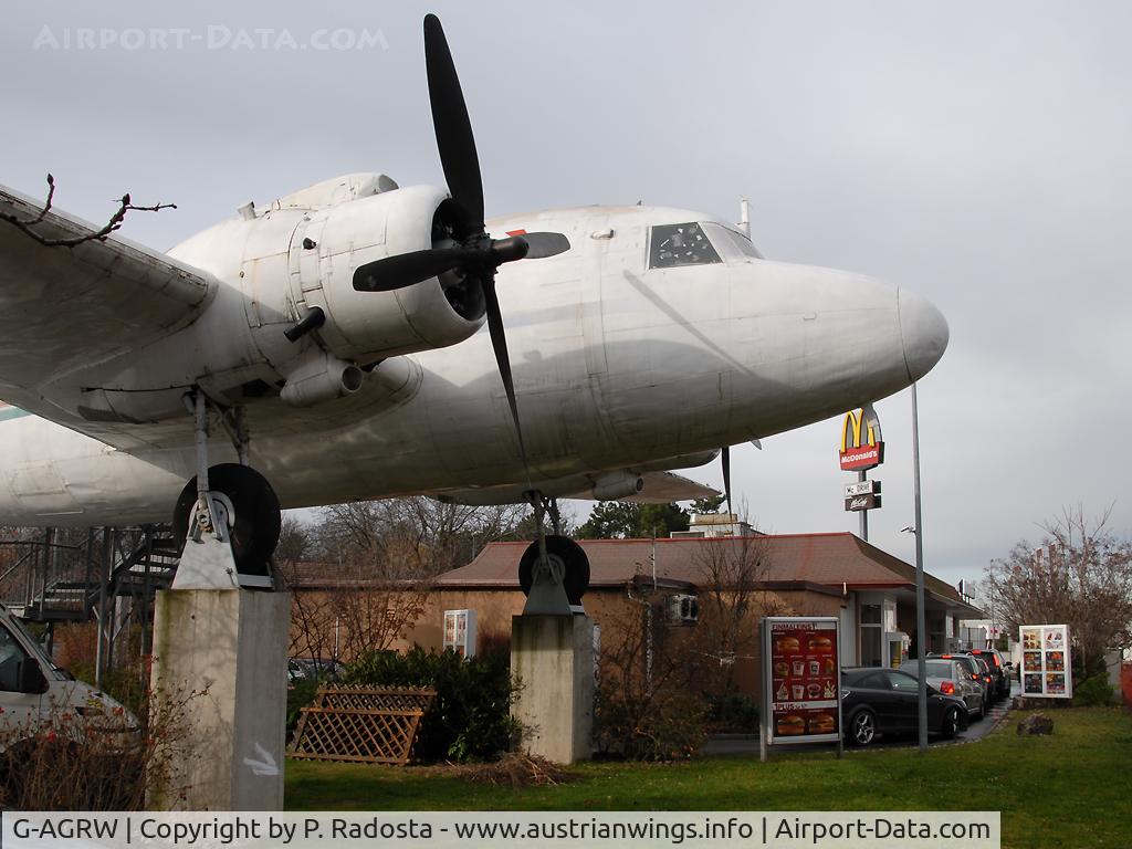 G-AGRW, Vickers 639 Viking 1 C/N 115, Stored at McDonalds Schwechat