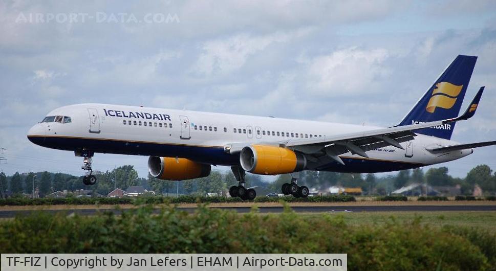 TF-FIZ, 2000 Boeing 757-256 C/N 30052, Icelandair Boeing 757