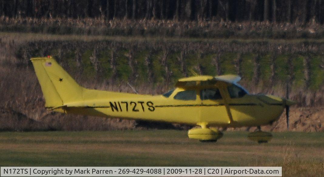 N172TS, 1974 Cessna 172M C/N 17264582, Andrew's Univ. Airport