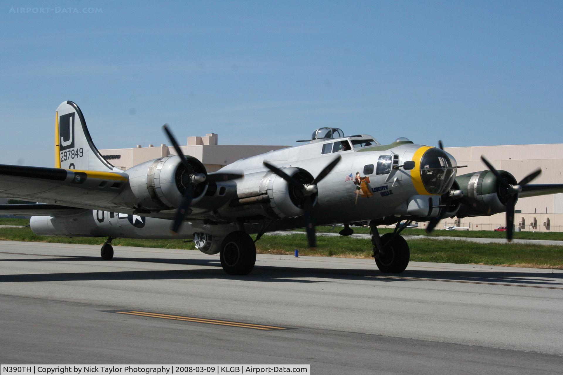 N390TH, 1944 Boeing B-17G Flying Fortress C/N Not found 44-85734, Taxiing back to the Signature ramp