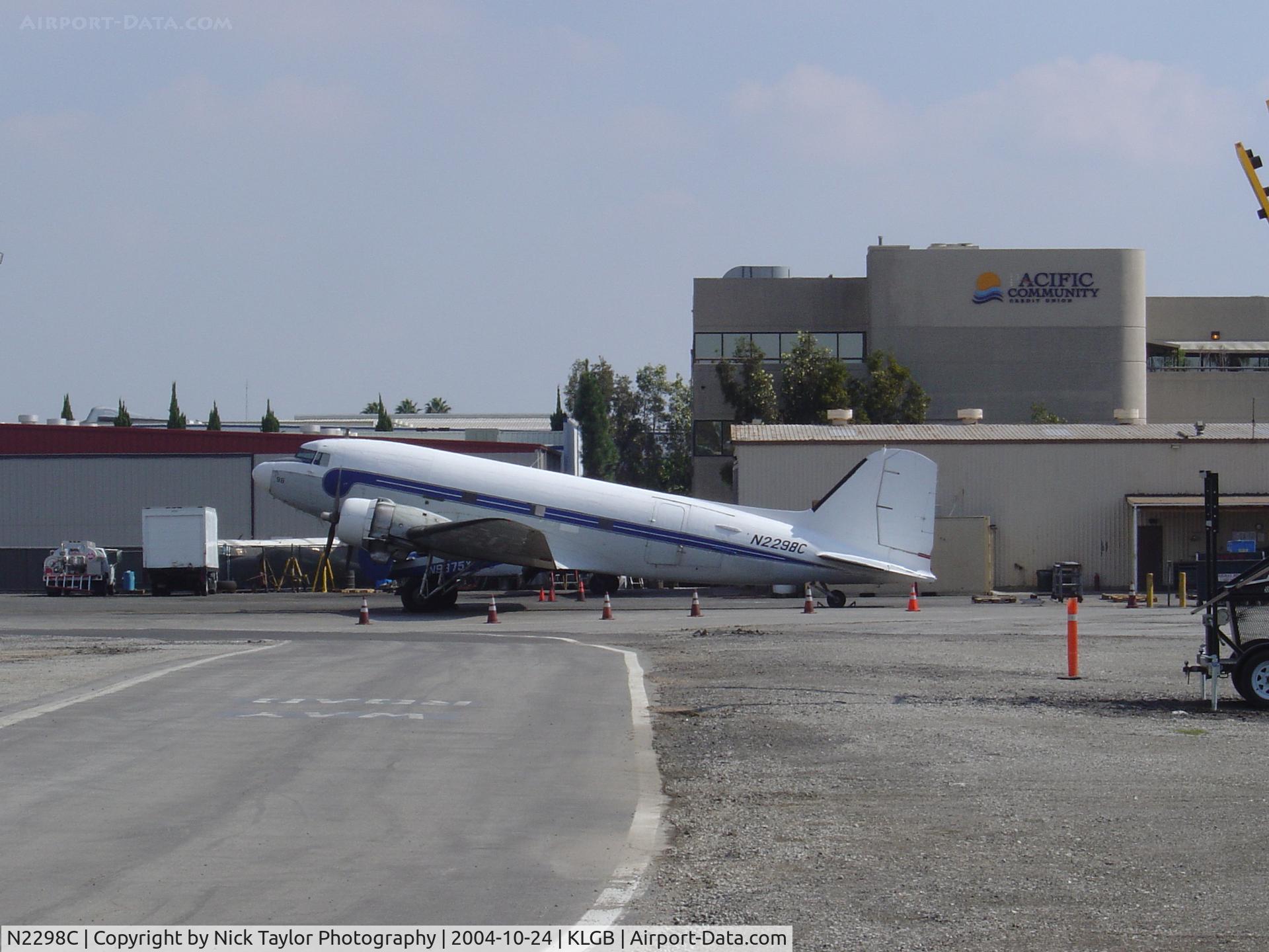 N2298C, Douglas DC3C 1830-94 C/N 33201, DC-3 of Catalina Flying Boats prior to new paint