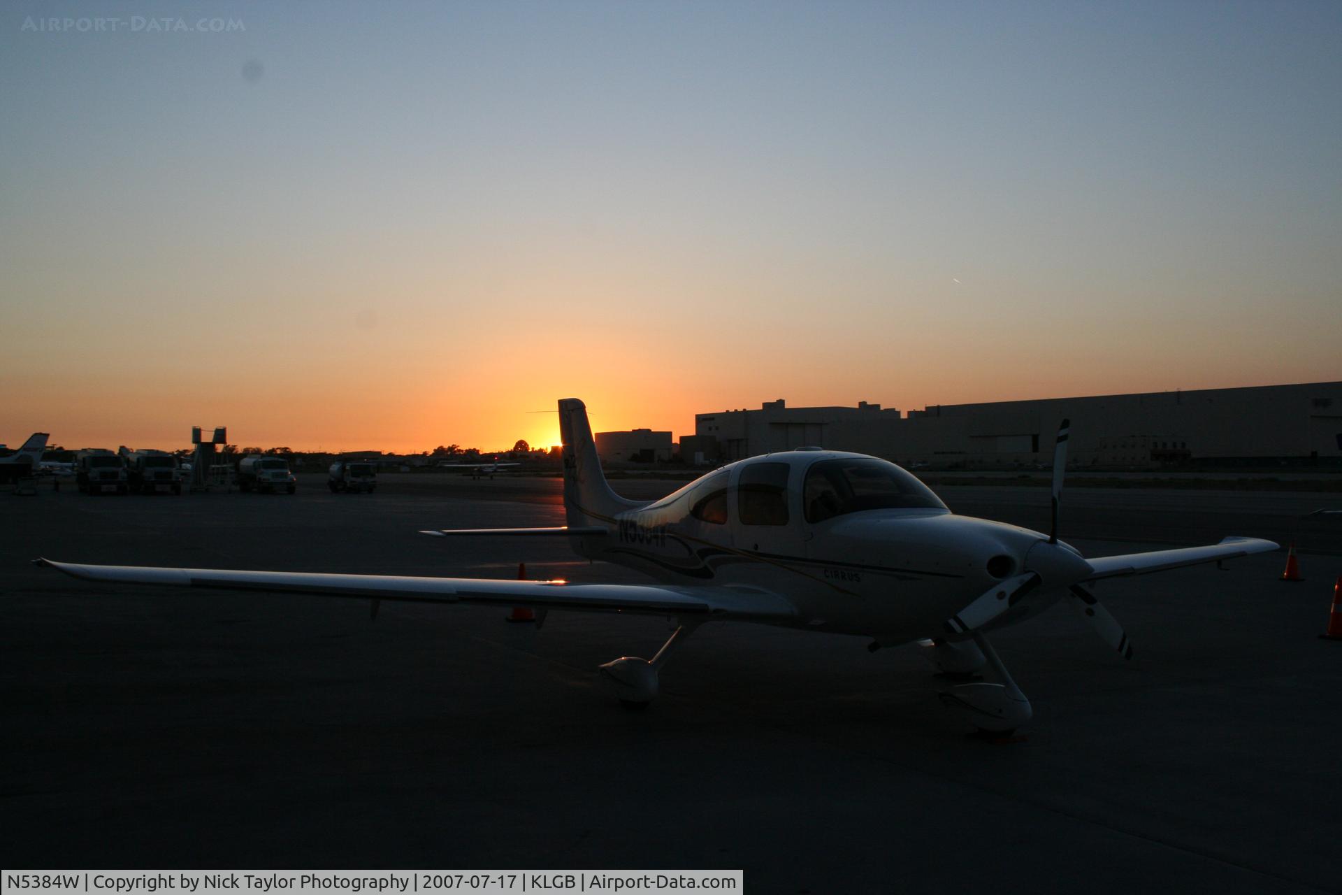N5384W, 2004 Cirrus SR22 C/N 0854, Overnight at the Mercury FBO ramp