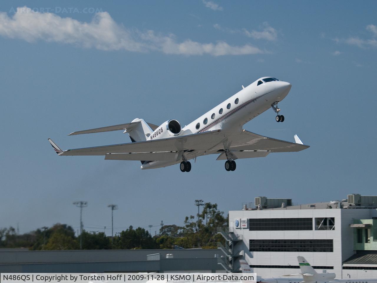 N486QS, 1999 Gulfstream Aerospace G-IV C/N 1386, N486QS departing from RWY 03