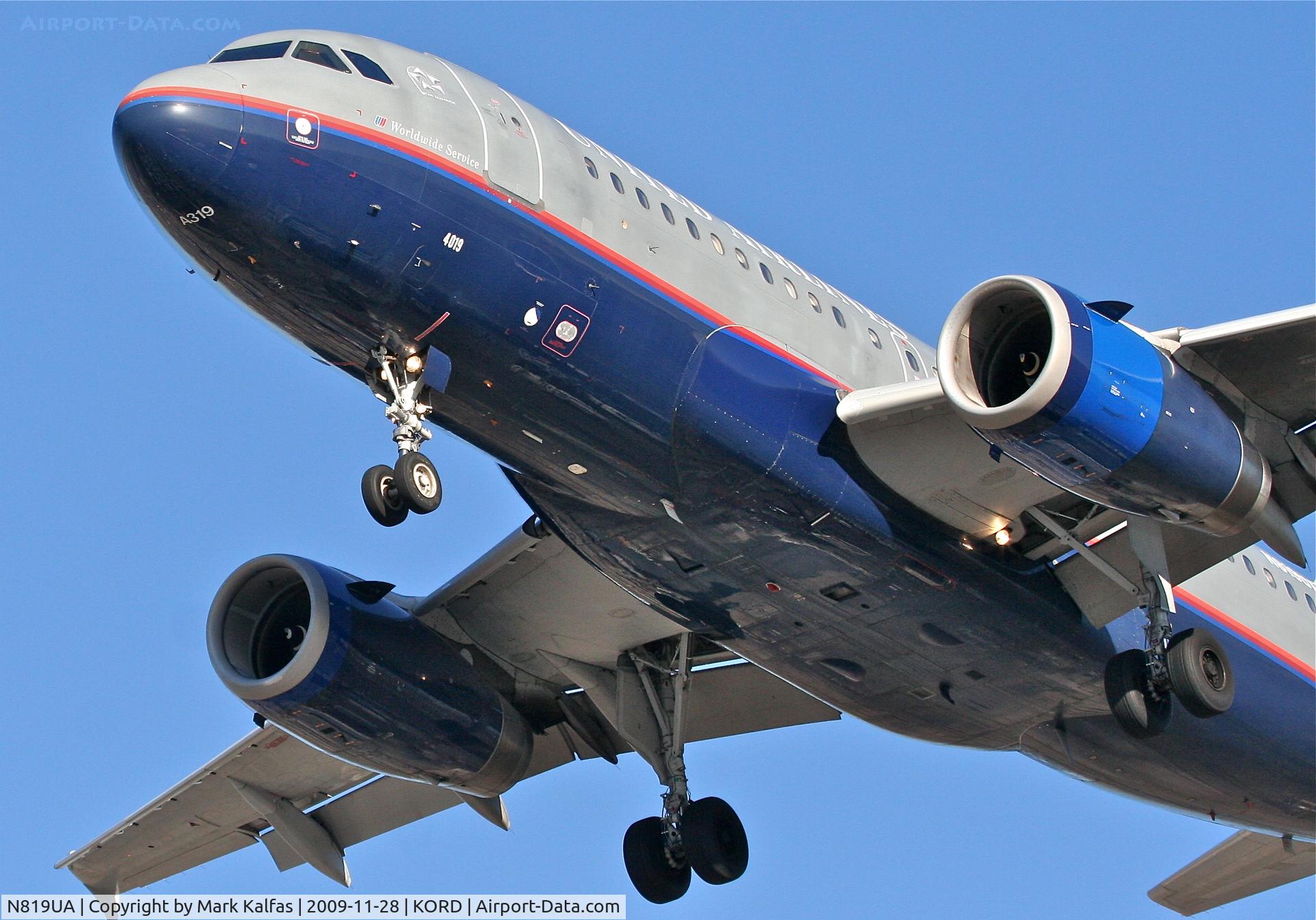N819UA, 1998 Airbus A319-131 C/N 893, United Airlines A319-131, UAL487 arriving from KPHL, short final 27L KORD.