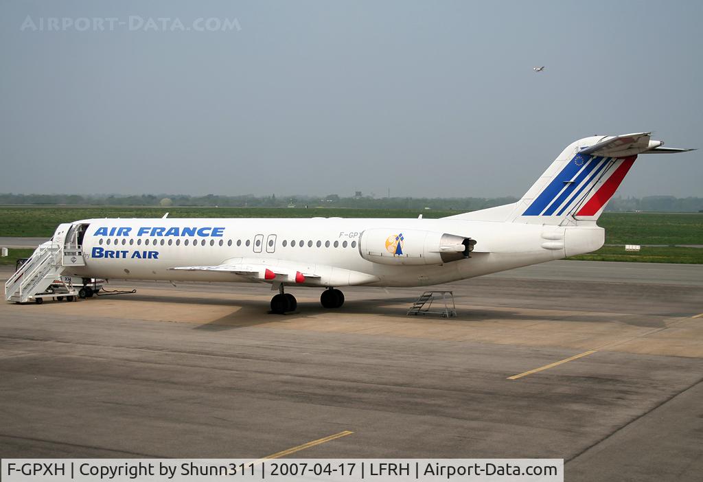 F-GPXH, 1993 Fokker 100 (F-28-0100) C/N 11476, Parked at the terminal...