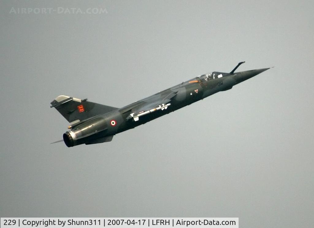 229, Dassault Mirage F.1CT C/N 0000, On take off