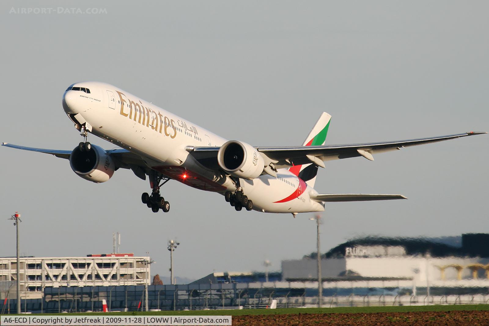 A6-ECD, 2007 Boeing 777-36N/ER C/N 32795, Emirates Boeing 777-36NER, c/n: 32795