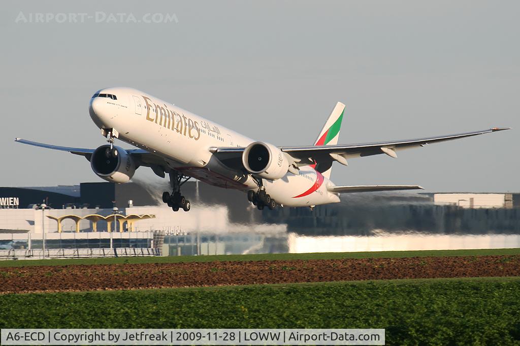 A6-ECD, 2007 Boeing 777-36N/ER C/N 32795, Emirates Boeing 777-36NER, c/n: 32795