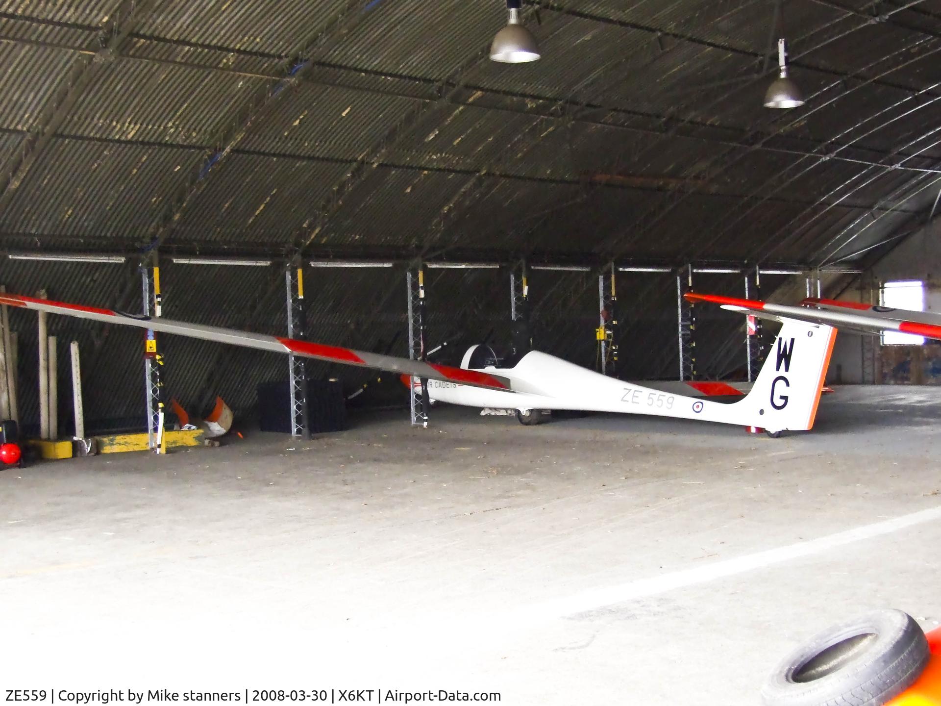 ZE559, Grob G-103 Viking T.1 C/N 33923-K-158, 661VGS Viking T.1 In the hanger at Kirknewton