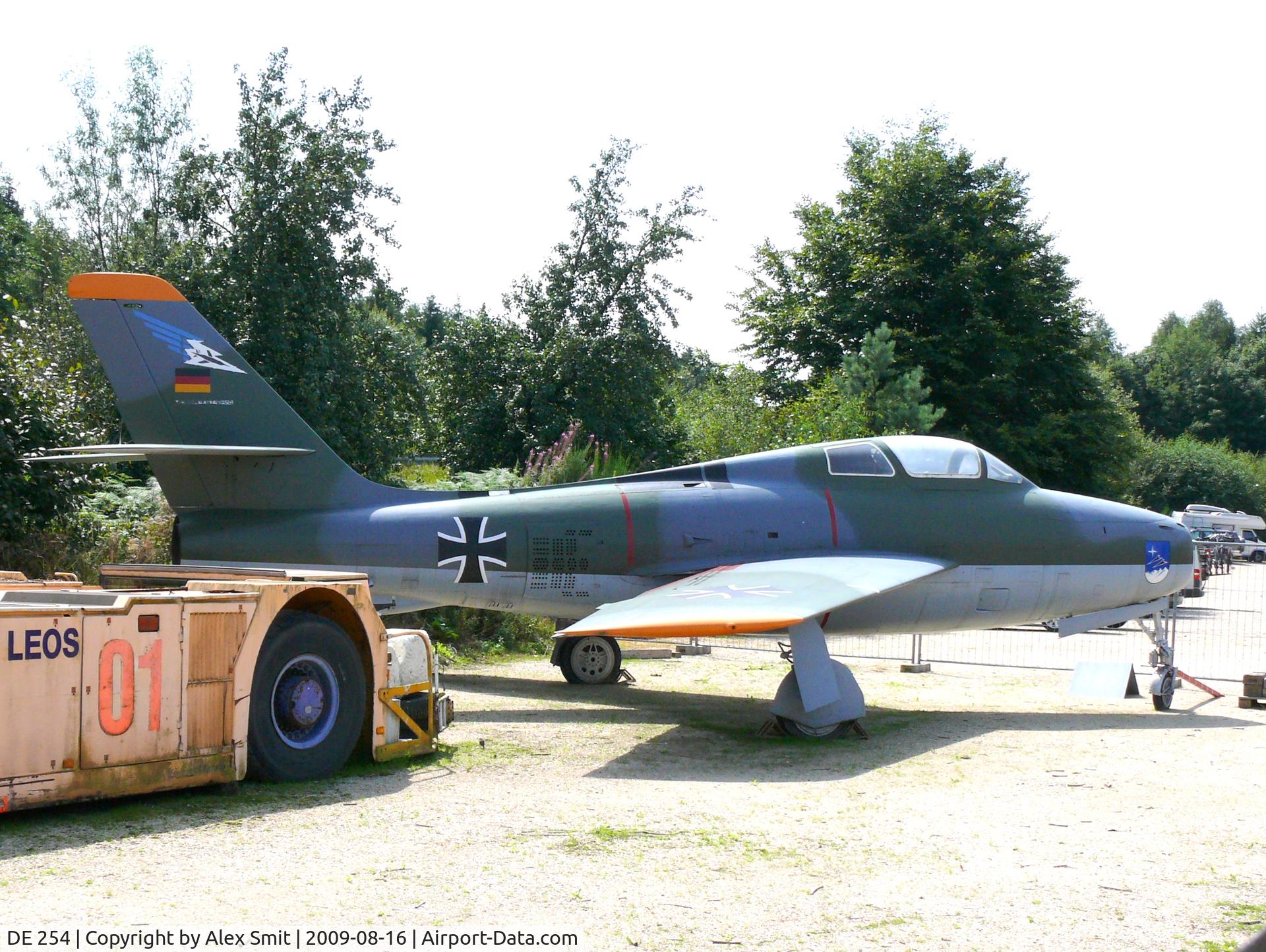 DE 254, 1951 Republic F-84F Thunderstreak C/N Not found (DE 254), Republic F-84F Thunderstreak DE+254 German Air Force in the Hermerskeil museum Flugausstellung Junior