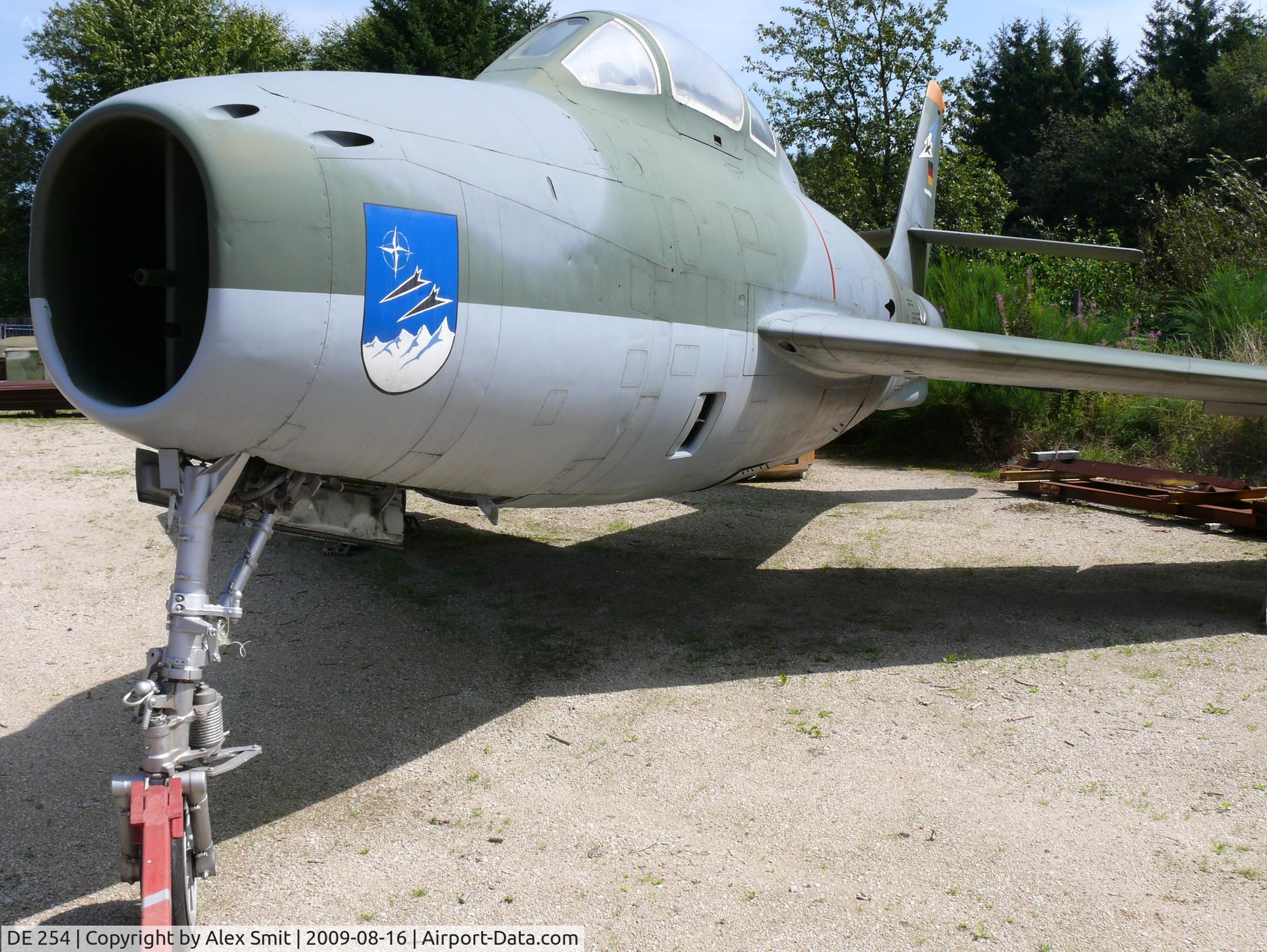 DE 254, 1951 Republic F-84F Thunderstreak C/N Not found (DE 254), Republic F-84F Thunderstreak DE+254 German Air Force in the Hermerskeil museum Flugausstellung Junior