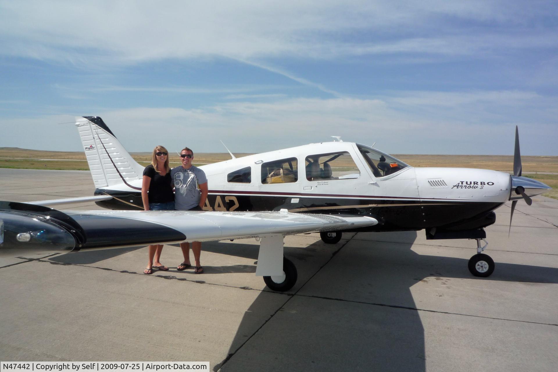 N47442, 1977 Piper PA-28R-201T Cherokee Arrow III C/N 28R-7703377, Best trip ever EAA