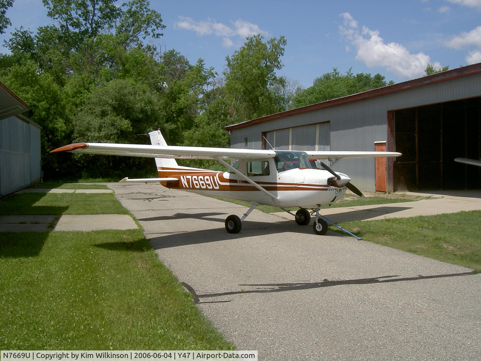 N7669U, 1976 Cessna 150M C/N 15077795, Prior to sale