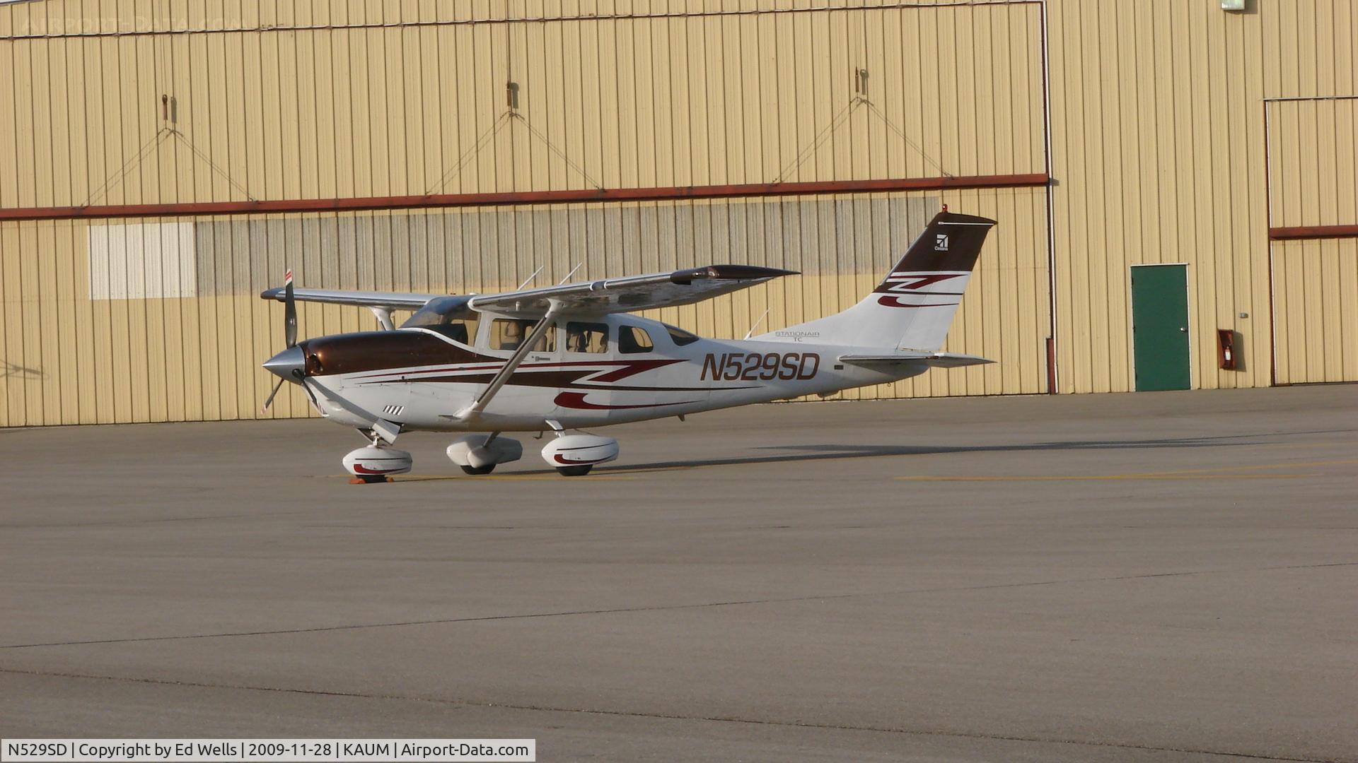 N529SD, 2007 Cessna T206H Turbo Stationair C/N T20608710, On the ramp at AUM