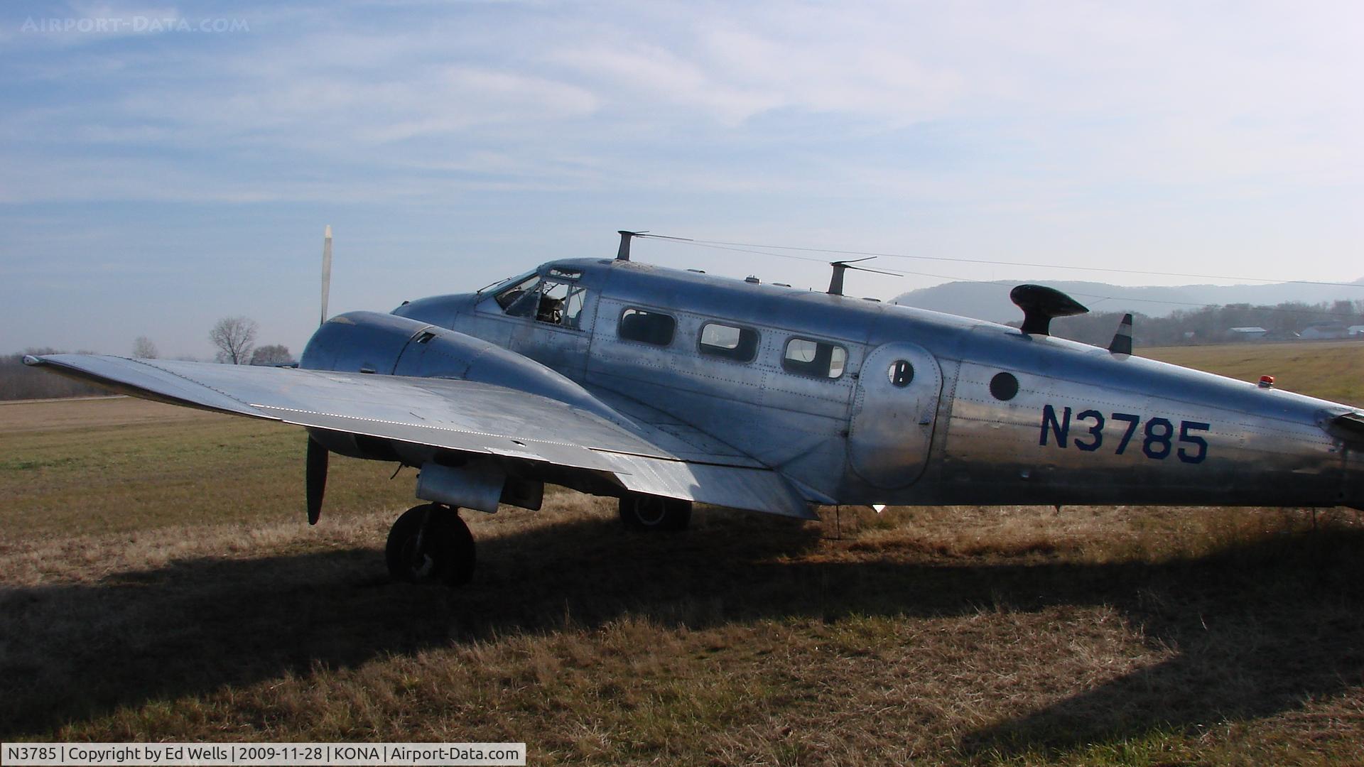 N3785, 1965 Beech A23 C/N 23823, Sitting in the grass at ONA