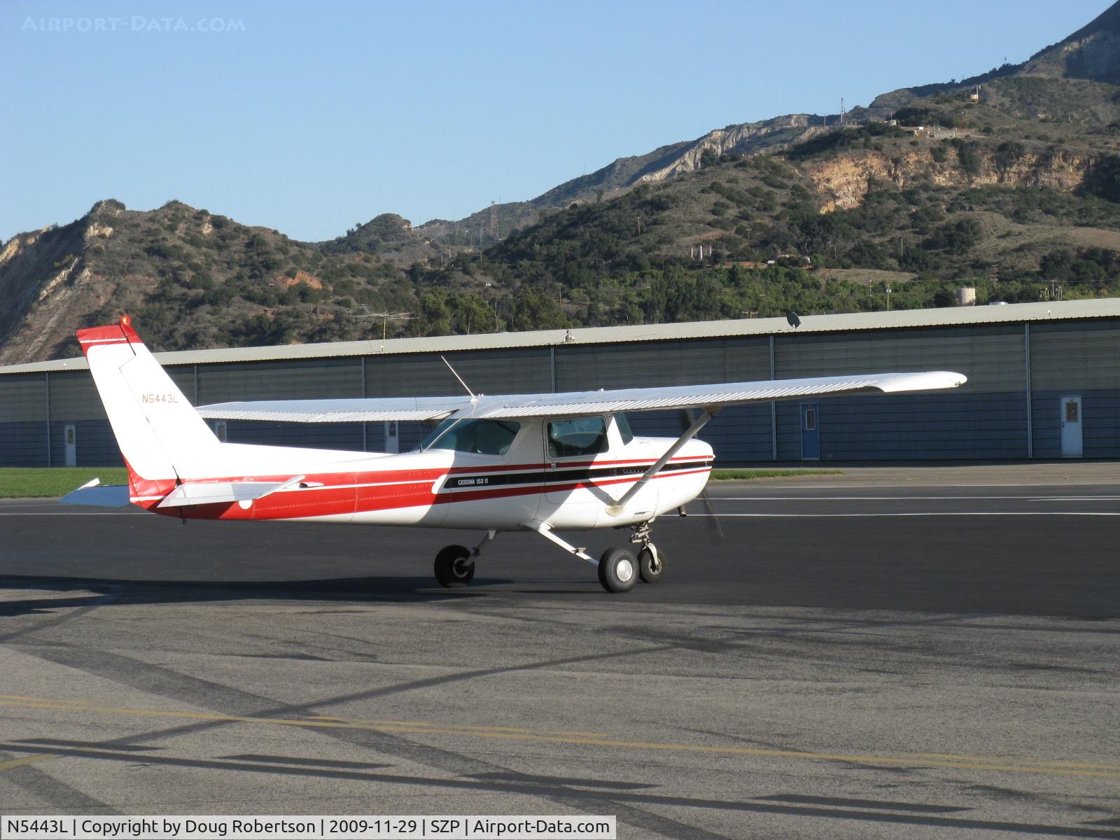 N5443L, 1980 Cessna 152 C/N 15284315, 1980 Cessna 152, Lycoming O-235 110 Hp, holding short Rwy 22