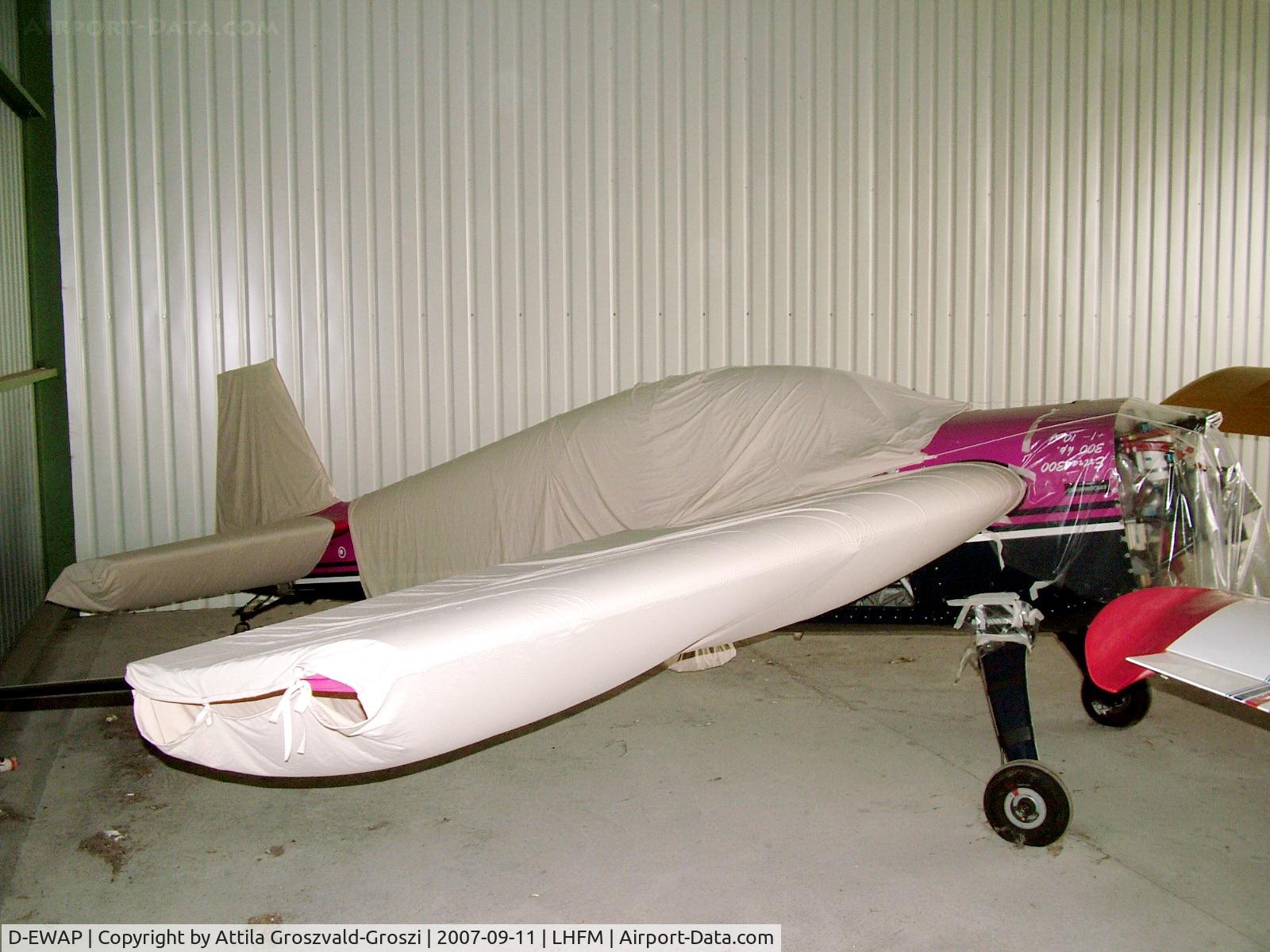 D-EWAP, 1992 Extra EA-300 C/N 034, Fertöszentmiklos - Meidl Airport - Hungary
