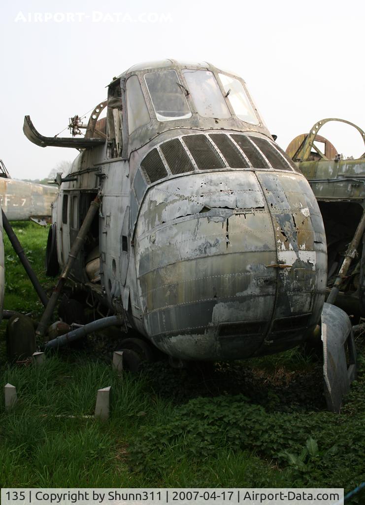 135, Sikorsky HSS-1 Seabat C/N SA135, HSS-1 stored in bad conditions... Ex. French Navy...