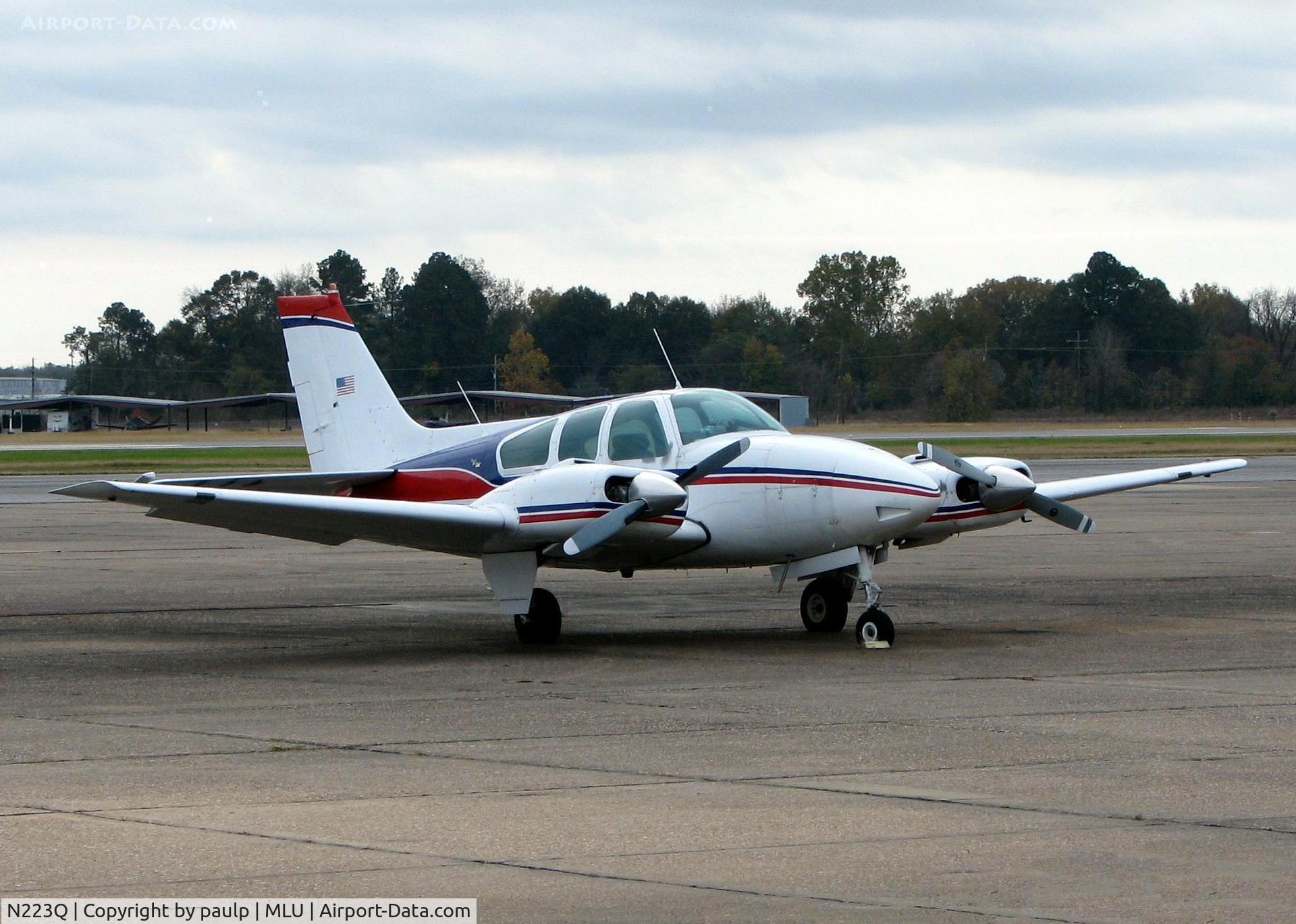N223Q, 1966 Beech C55 Baron (95-C55) C/N TE-94, At Monroe.