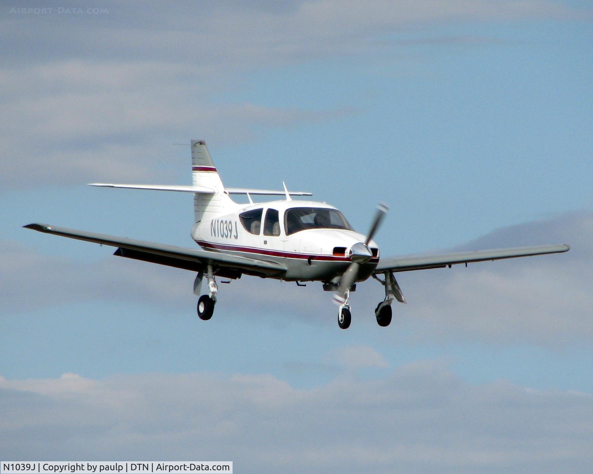 N1039J, 1973 Aero Commander 112 C/N 101, Landing on 14 at Downtown Shreveport.