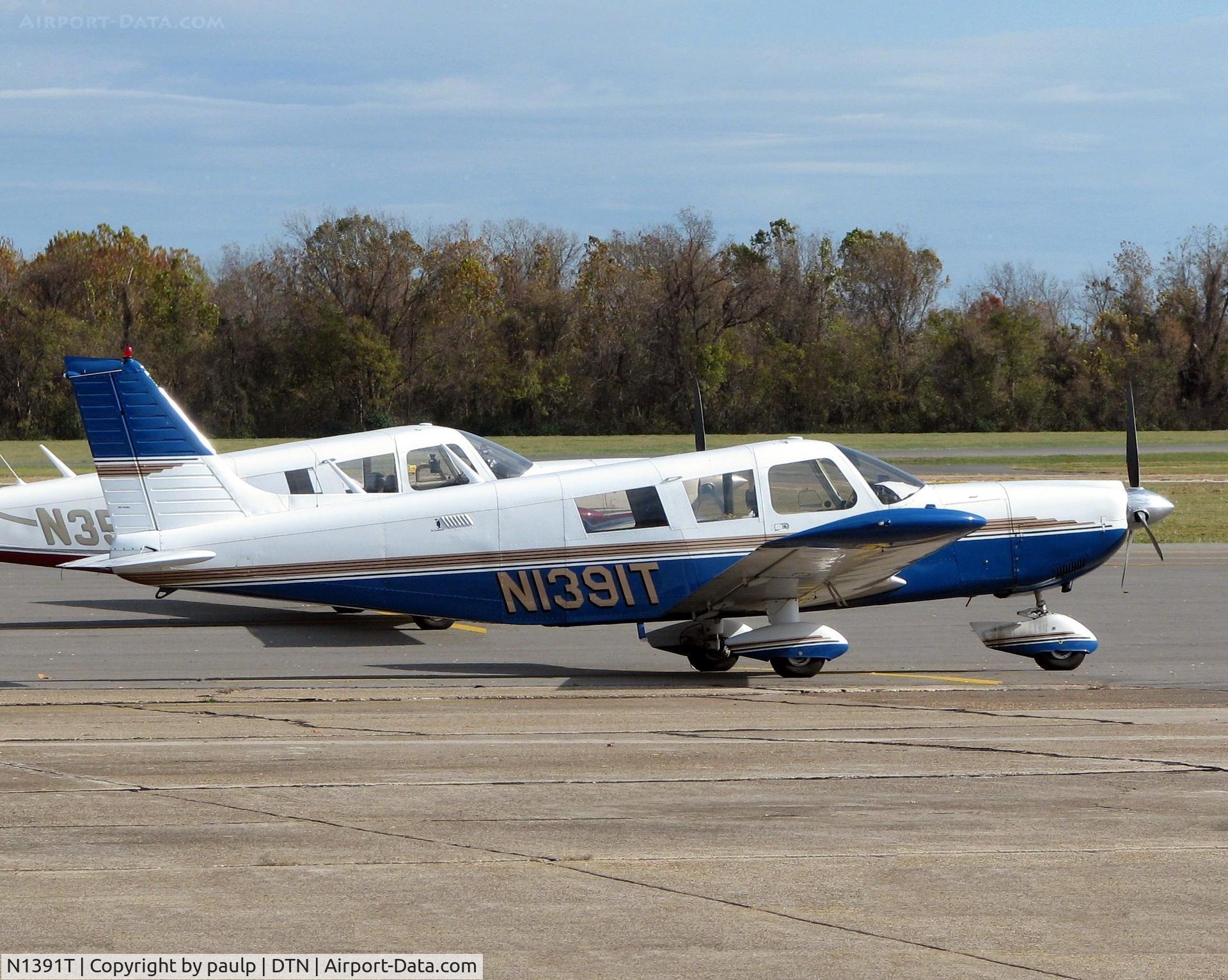 N1391T, 1972 Piper PA-32-300 Cherokee Six Cherokee Six C/N 32-7240117, At Downtown Shreveport.