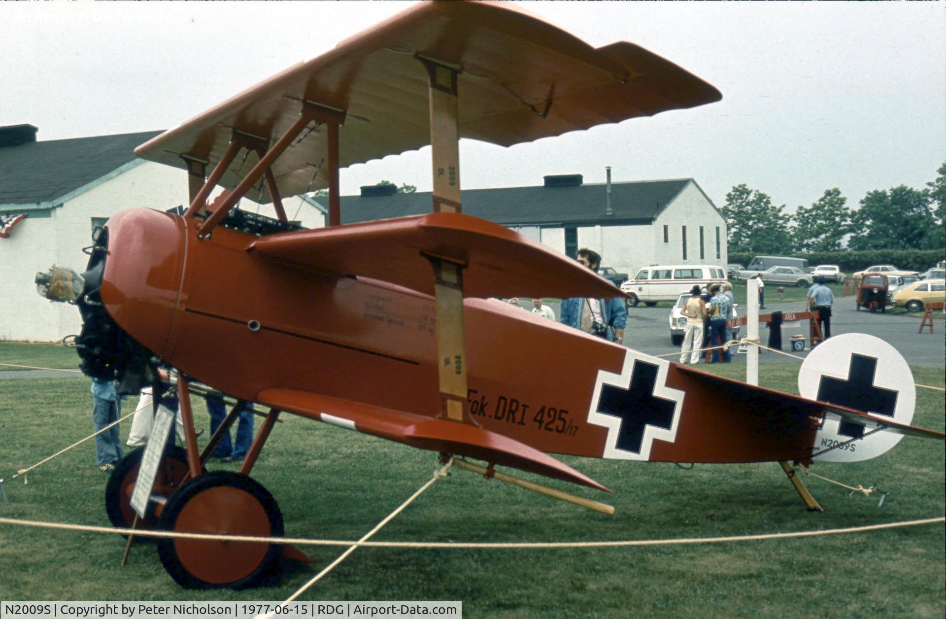 N2009S, 1968 Fokker Dr.1 Triplane Replica C/N 1 (N2009S), This replica DR-1 was present at the 1977 Reading Airshow.